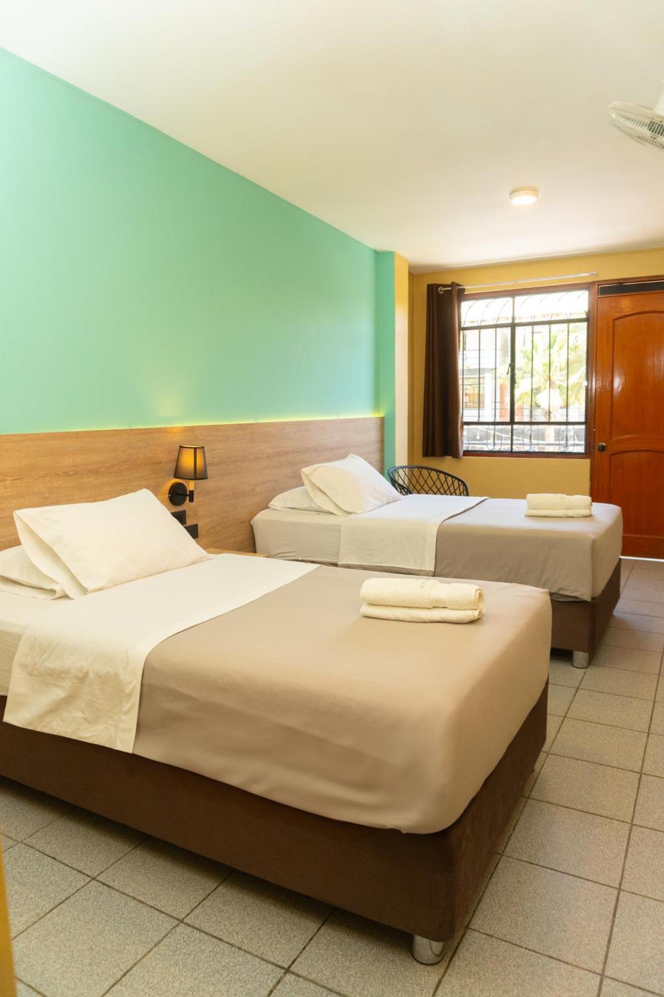 Hostal Wild Rover Huacachina *