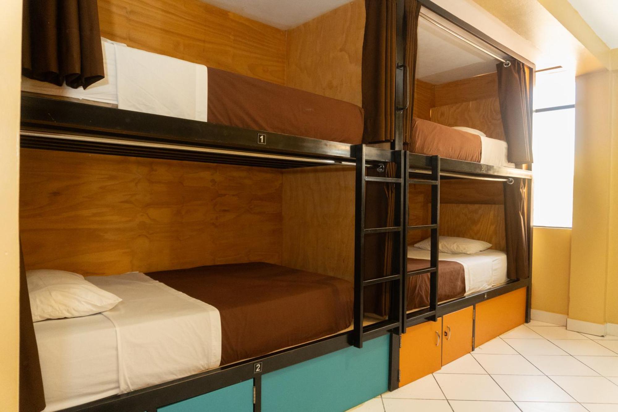 Hostal Wild Rover Huacachina *